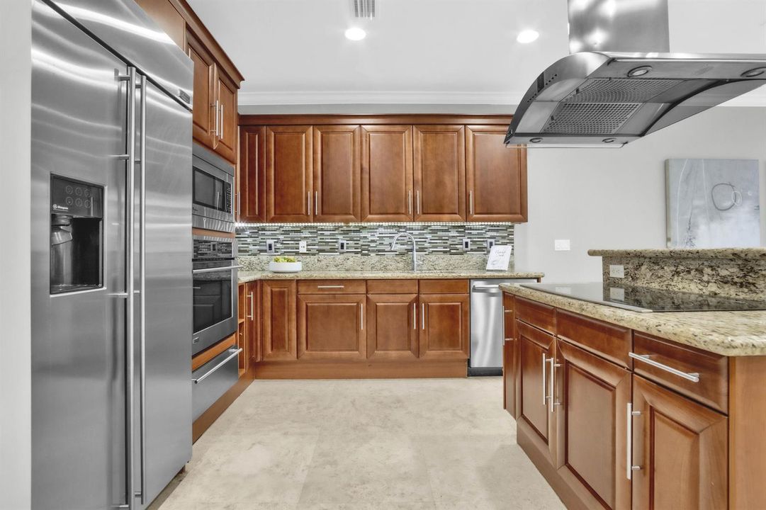 1362 Bayview Dr-26