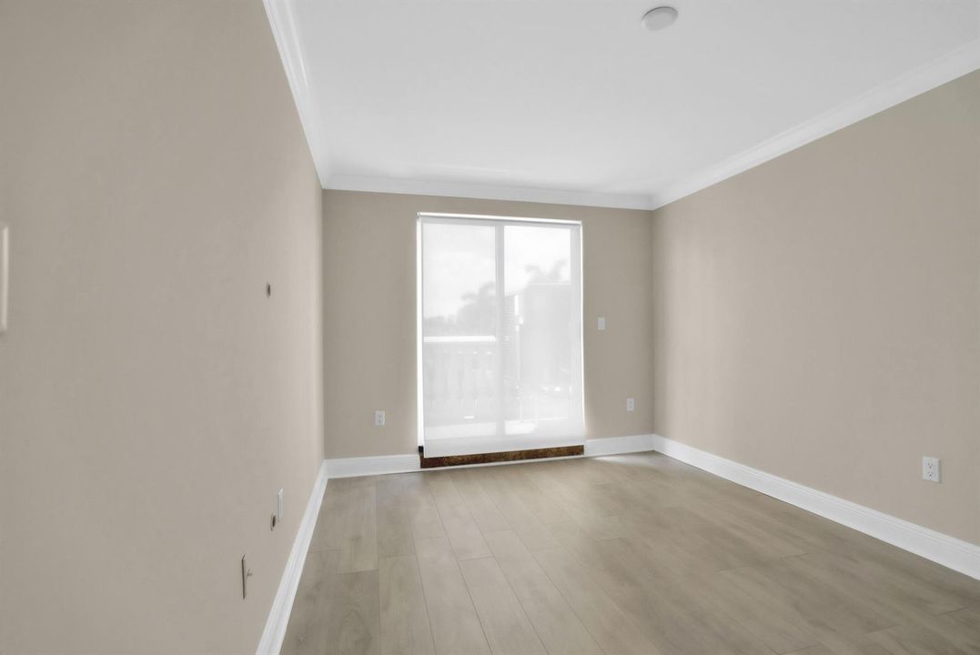 1362 Bayview Dr-51
