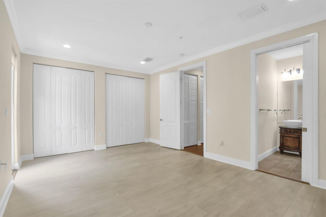 1362 Bayview Dr-46
