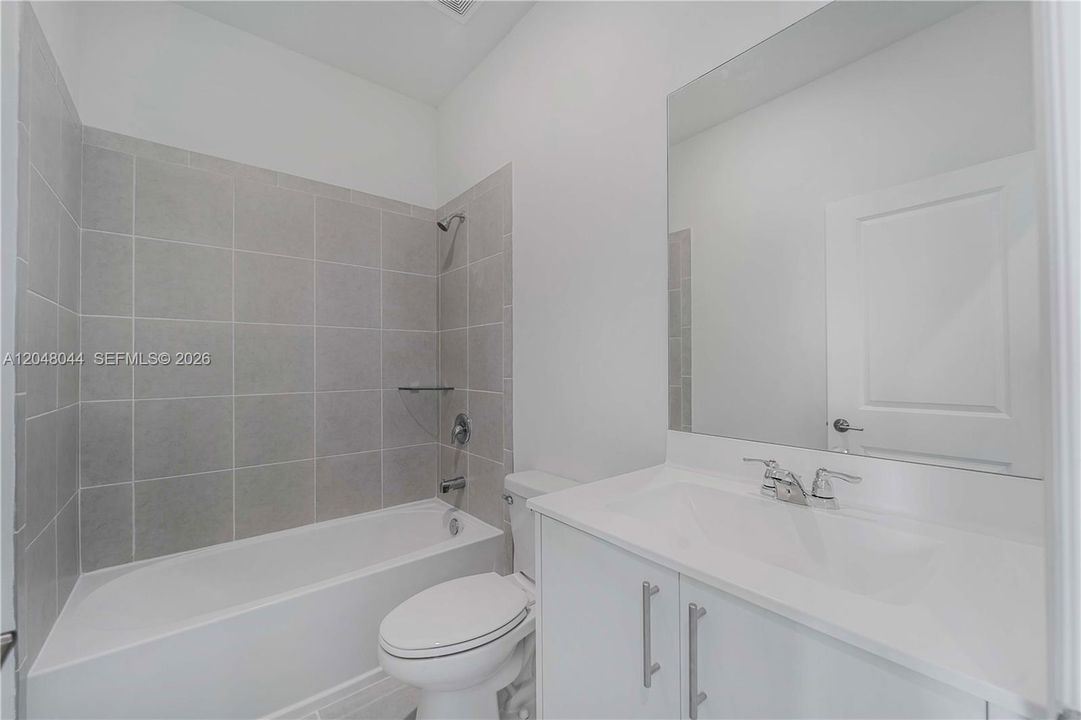 For Rent: $3,250 (4 beds, 3 baths, 1850 Square Feet)