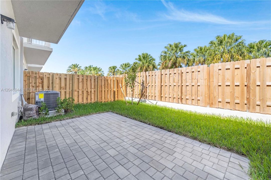 For Rent: $3,250 (4 beds, 3 baths, 1850 Square Feet)