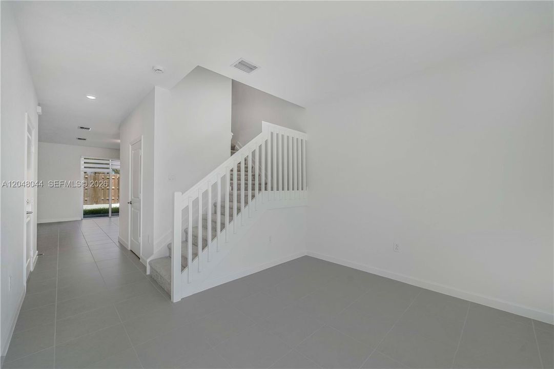 For Rent: $3,250 (4 beds, 3 baths, 1850 Square Feet)