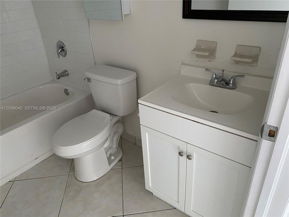 For Rent: $2,100 (2 beds, 1 baths, 18376 Square Feet)