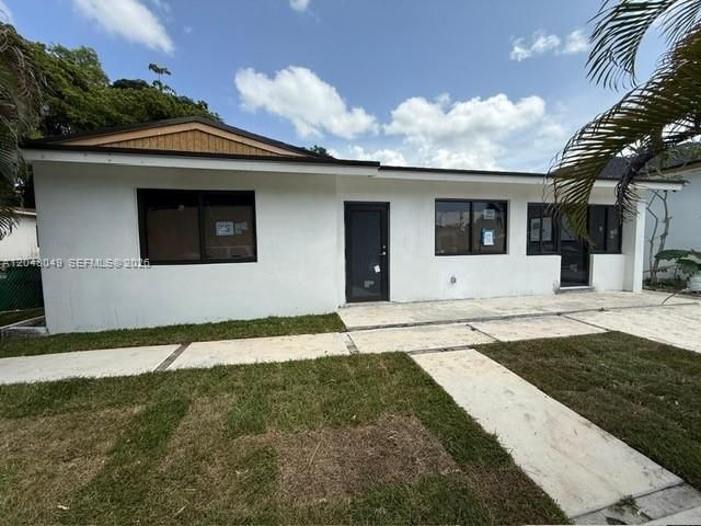 En Venta: $480,000 (3 camas, 2 baños, 1257 Pies cuadrados)