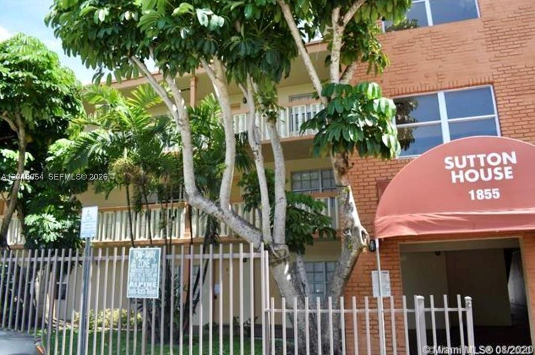В аренду: $1,650 (1 спален, 1 ванн, 974 Квадратных фут)