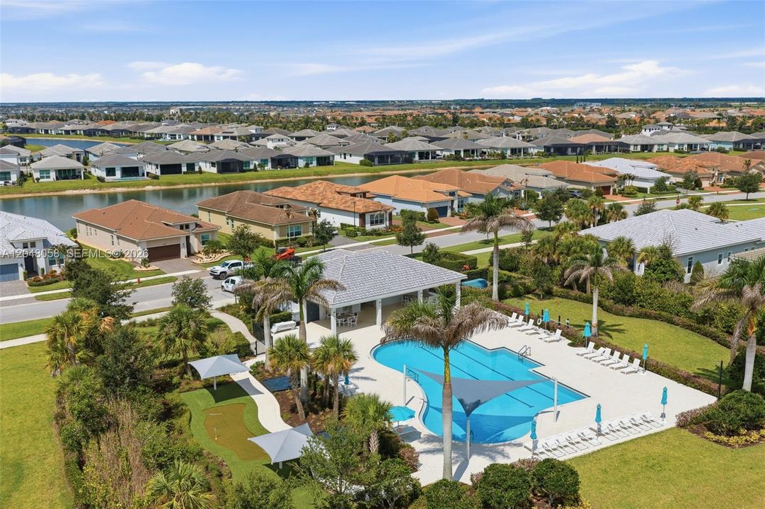 En Venta: $999,717 (4 camas, 4 baños, 3531 Pies cuadrados)