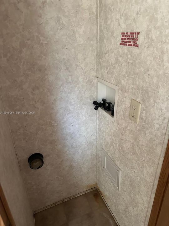 В аренду: $1,200 (1 спален, 1 ванн, 2040 Квадратных фут)