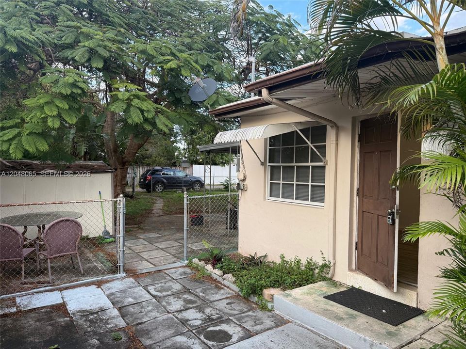 For Rent: $1,550 (1 beds, 1 baths, 1188 Square Feet)