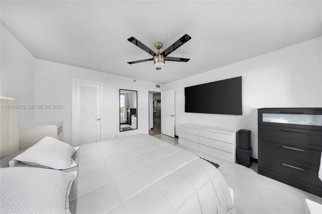 В аренду: $2,700 (2 спален, 2 ванн, 1140 Квадратных фут)