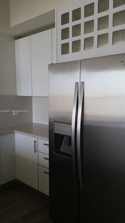 В аренду: $3,300 (1 спален, 1 ванн, 694 Квадратных фут)