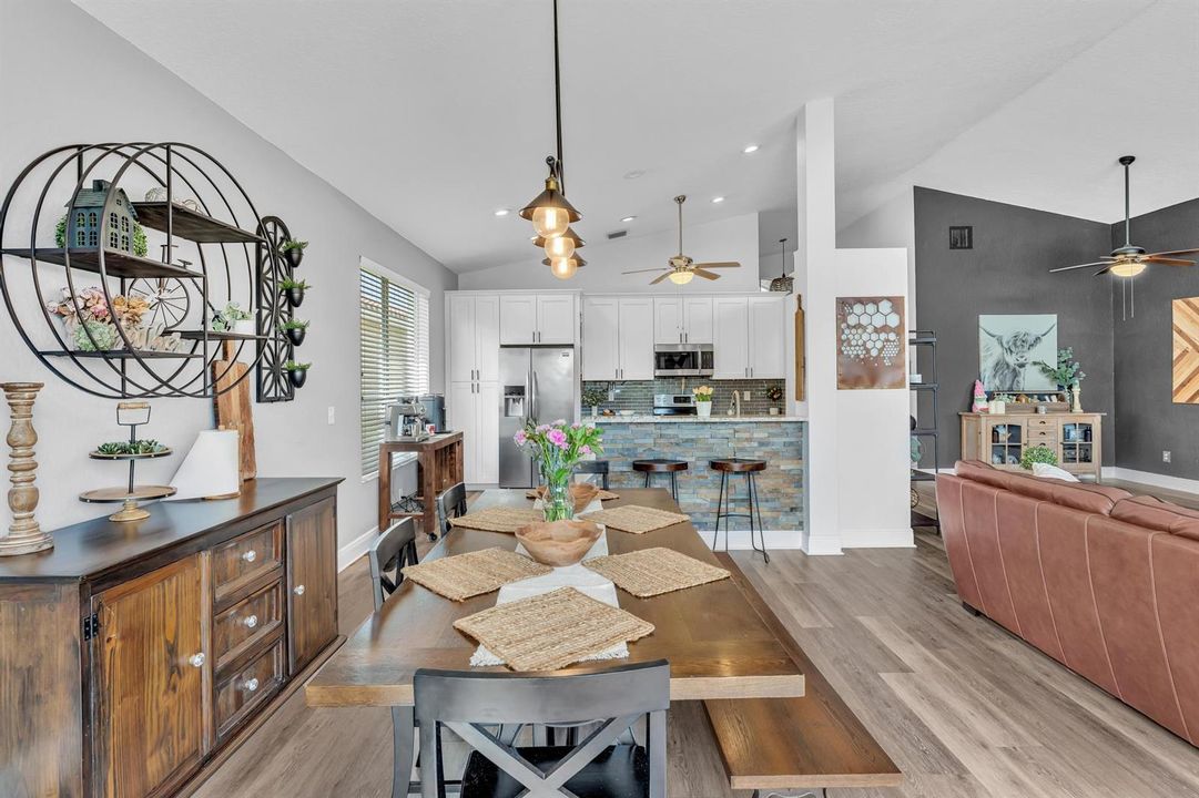 Dining to Kitchen
