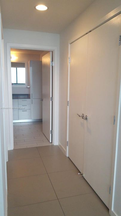 For Rent: $3,300 (1 beds, 1 baths, 646 Square Feet)