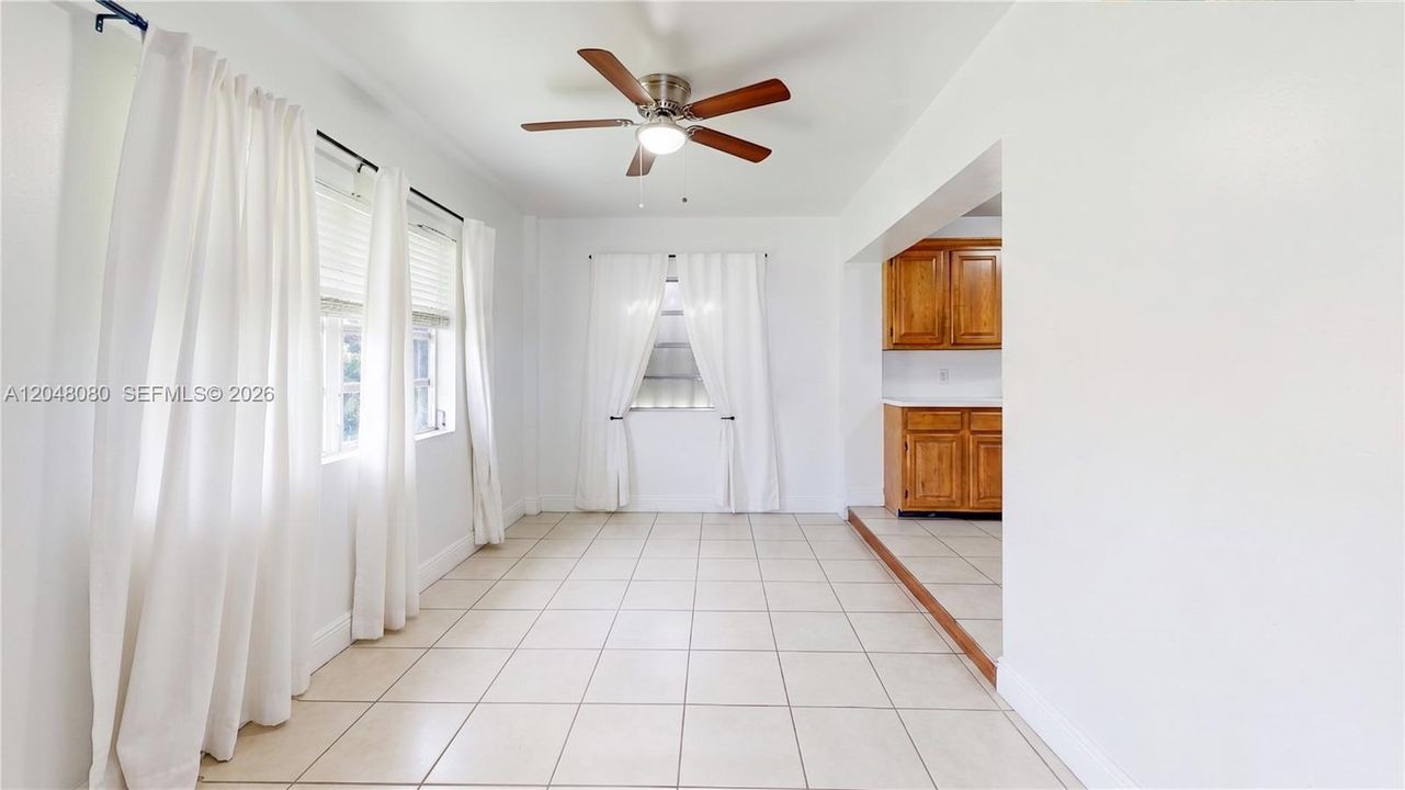 For Sale: $519,000 (3 beds, 1 baths, 1072 Square Feet)