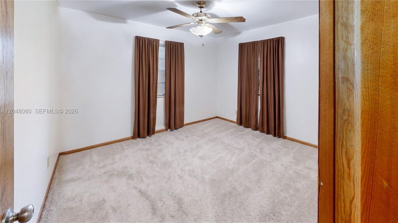For Sale: $519,000 (3 beds, 1 baths, 1072 Square Feet)