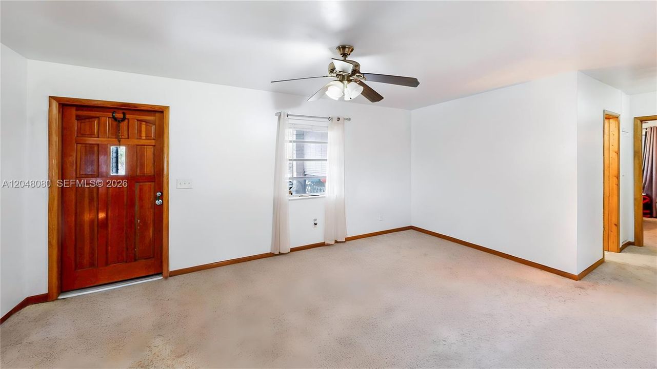 For Sale: $519,000 (3 beds, 1 baths, 1072 Square Feet)