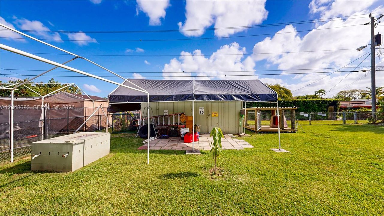 For Sale: $519,000 (3 beds, 1 baths, 1072 Square Feet)