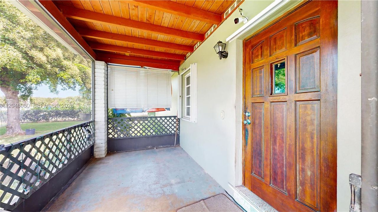 For Sale: $519,000 (3 beds, 1 baths, 1072 Square Feet)