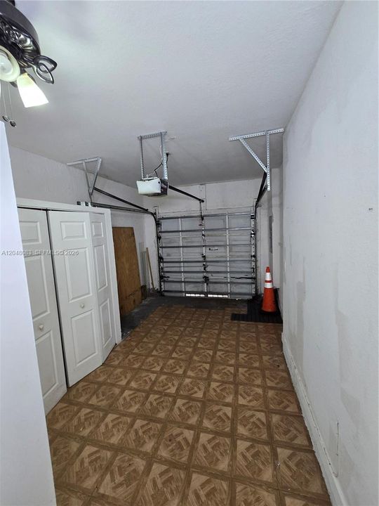В аренду: $3,300 (3 спален, 2 ванн, 1608 Квадратных фут)