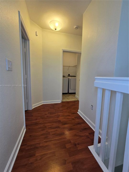 В аренду: $3,300 (3 спален, 2 ванн, 1608 Квадратных фут)