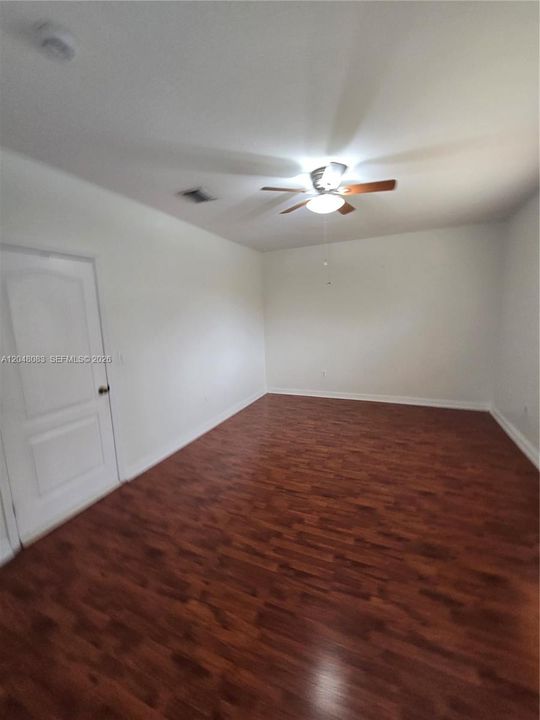 В аренду: $3,300 (3 спален, 2 ванн, 1608 Квадратных фут)