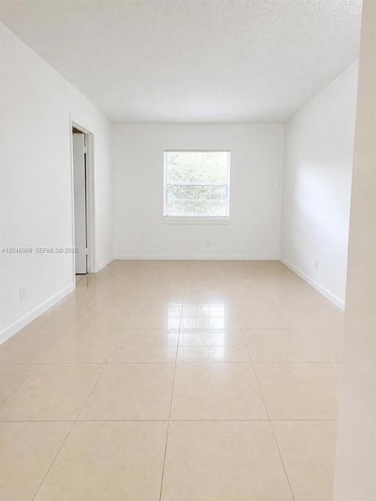For Rent: $2,350 (3 beds, 2 baths, 1060 Square Feet)