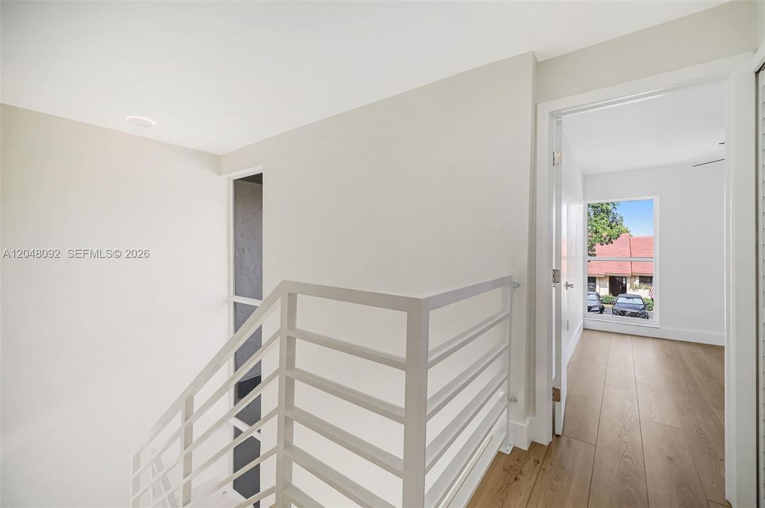 For Sale: $599,000 (3 beds, 3 baths, 1704 Square Feet)