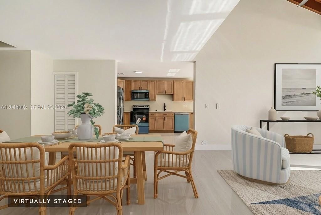 For Sale: $599,000 (3 beds, 3 baths, 1704 Square Feet)