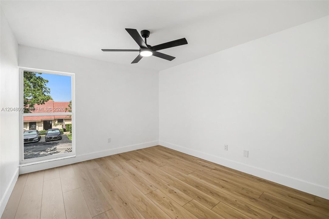 For Sale: $599,000 (3 beds, 3 baths, 1704 Square Feet)