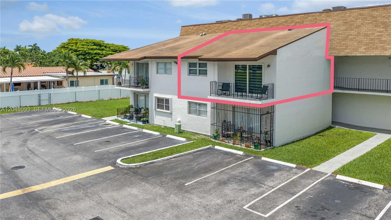 For Rent: $2,300 (1 beds, 1 baths, 641 Square Feet)
