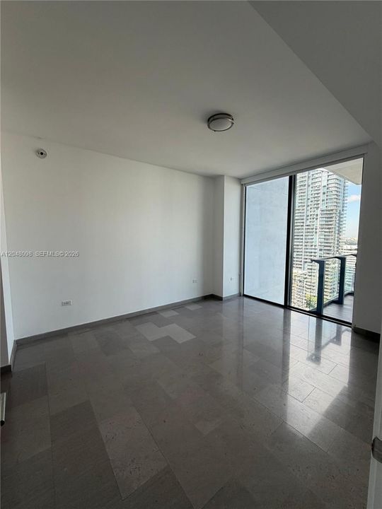 For Rent: $4,300 (1 beds, 1 baths, 976 Square Feet)