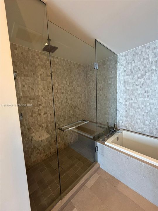 For Rent: $4,300 (1 beds, 1 baths, 976 Square Feet)