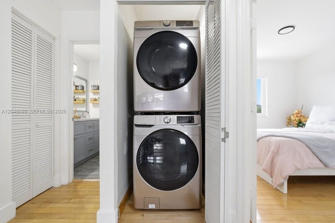 For Rent: $4,350 (4 beds, 2 baths, 1820 Square Feet)