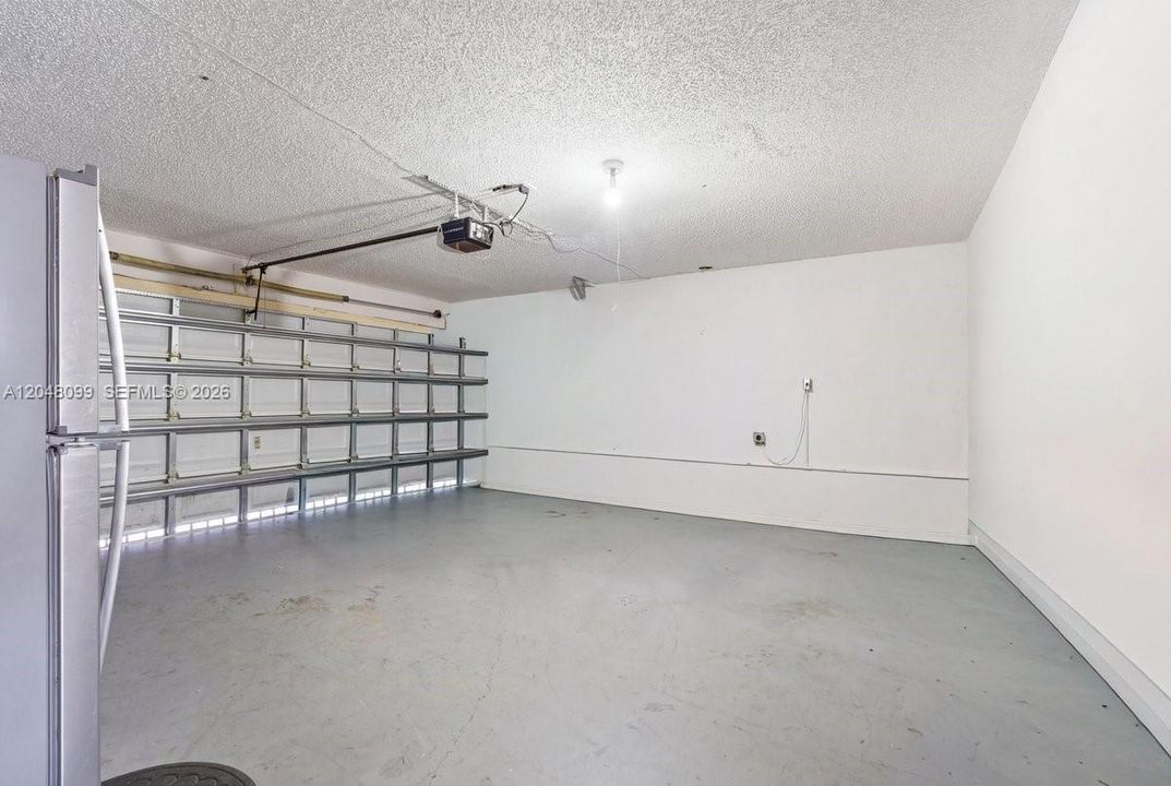 For Rent: $4,350 (4 beds, 2 baths, 1820 Square Feet)