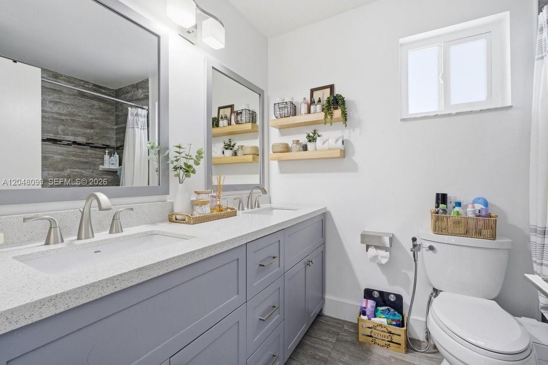 For Rent: $4,350 (4 beds, 2 baths, 1820 Square Feet)