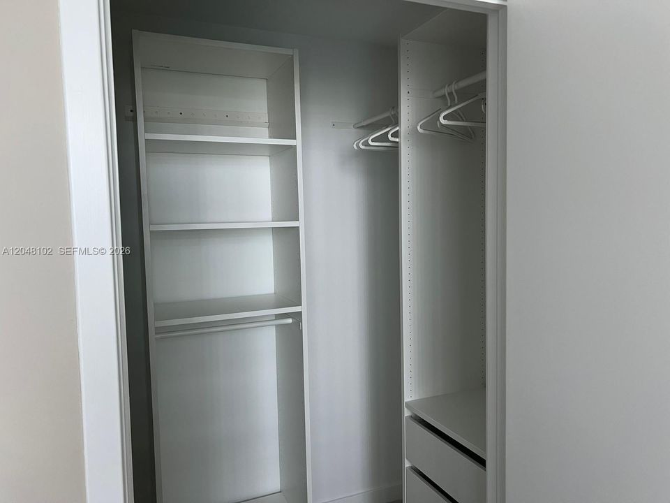 В аренду: $4,150 (2 спален, 2 ванн, 1107 Квадратных фут)