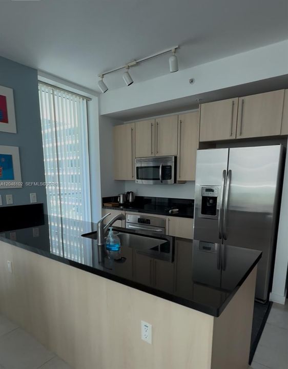 В аренду: $4,150 (2 спален, 2 ванн, 1107 Квадратных фут)