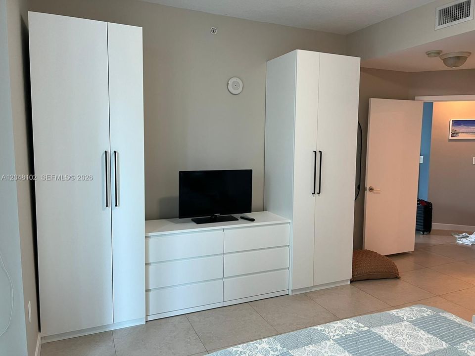 В аренду: $4,150 (2 спален, 2 ванн, 1107 Квадратных фут)