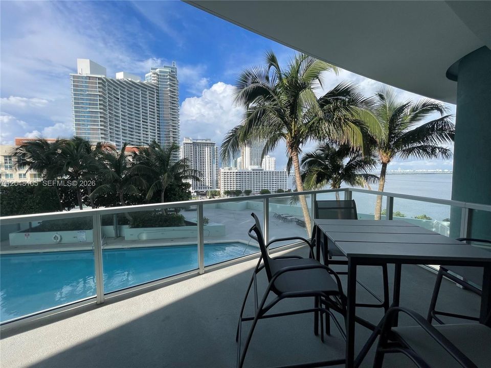 For Rent: $5,250 (2 beds, 2 baths, 1380 Square Feet)
