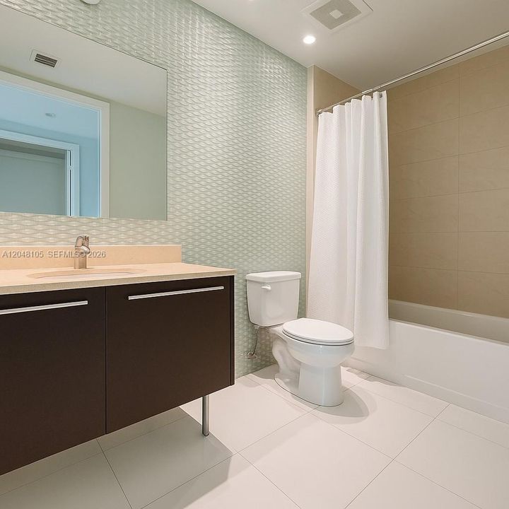 For Rent: $5,250 (2 beds, 2 baths, 1380 Square Feet)