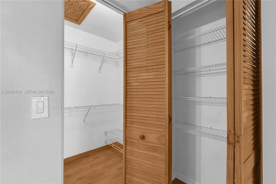 For Rent: $2,400 (2 beds, 2 baths, 1040 Square Feet)