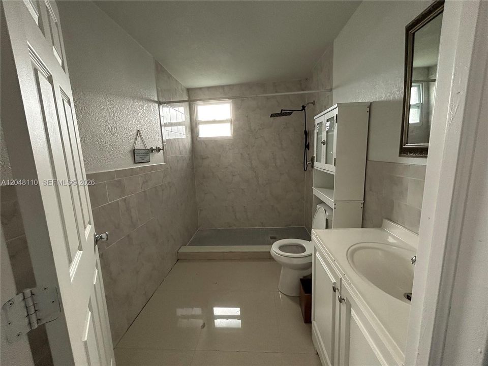En Renta: $2,100 (1 camas, 1 baños, 1707 Pies cuadrados)