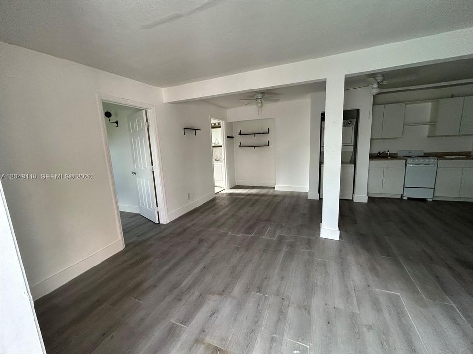 En Renta: $2,100 (1 camas, 1 baños, 1707 Pies cuadrados)