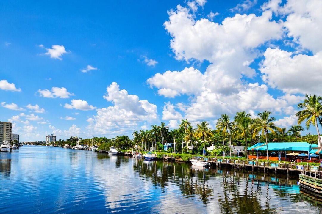 Minutes to Downtown Delray
