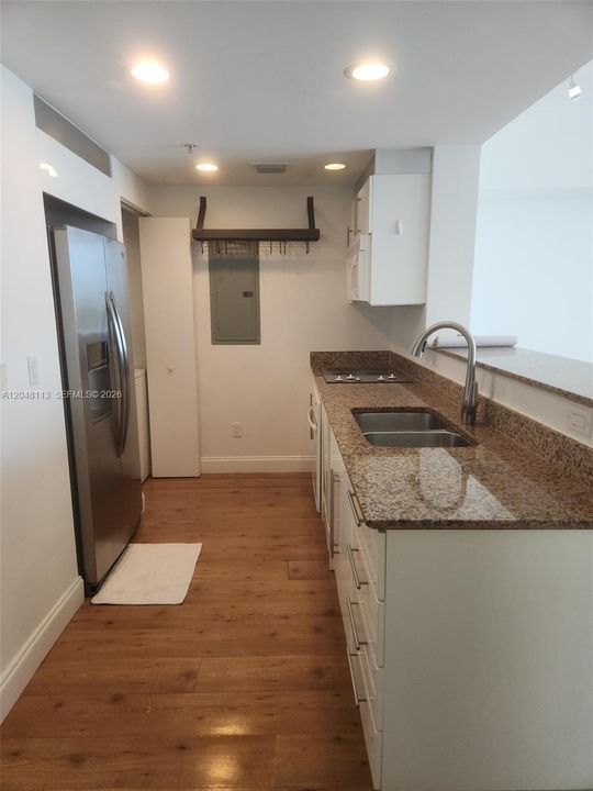 For Rent: $2,200 (0 beds, 1 baths, 507 Square Feet)