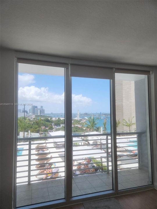 For Rent: $2,200 (0 beds, 1 baths, 507 Square Feet)