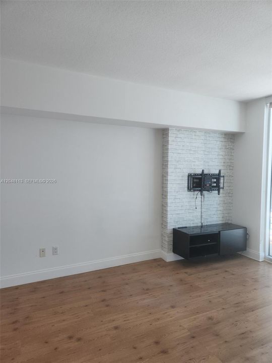For Rent: $2,200 (0 beds, 1 baths, 507 Square Feet)