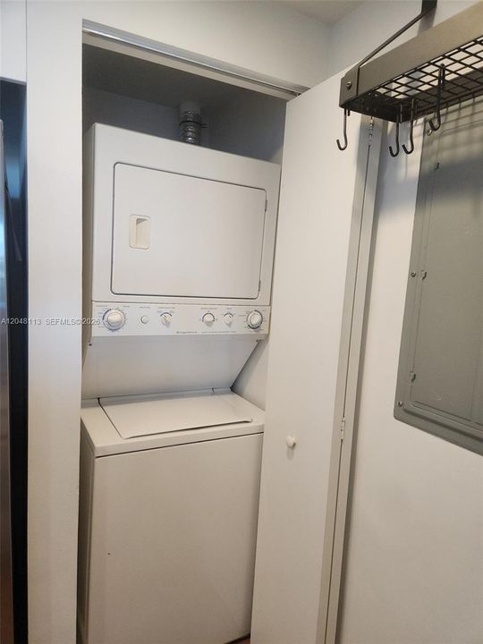 For Rent: $2,200 (0 beds, 1 baths, 507 Square Feet)
