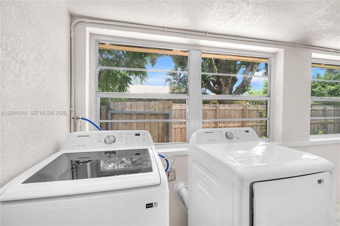 For Rent: $2,200 (2 beds, 1 baths, 2631 Square Feet)