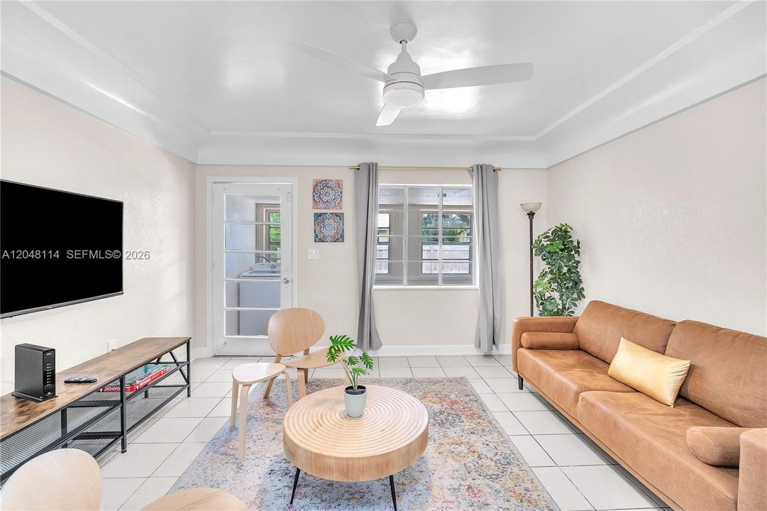 For Rent: $2,200 (2 beds, 1 baths, 2631 Square Feet)
