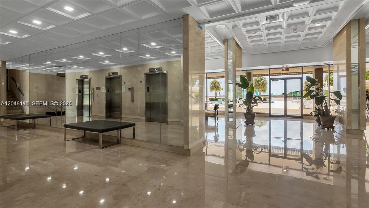 En Venta: $285,900 (1 camas, 1 baños, 762 Pies cuadrados)